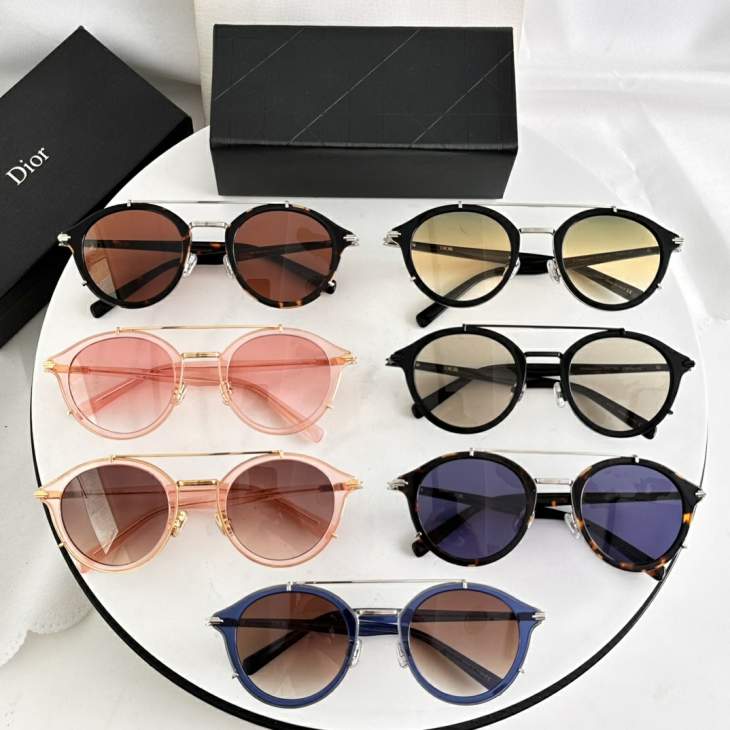 Picture of Dior Sunglasses _SKUfw77644400fw